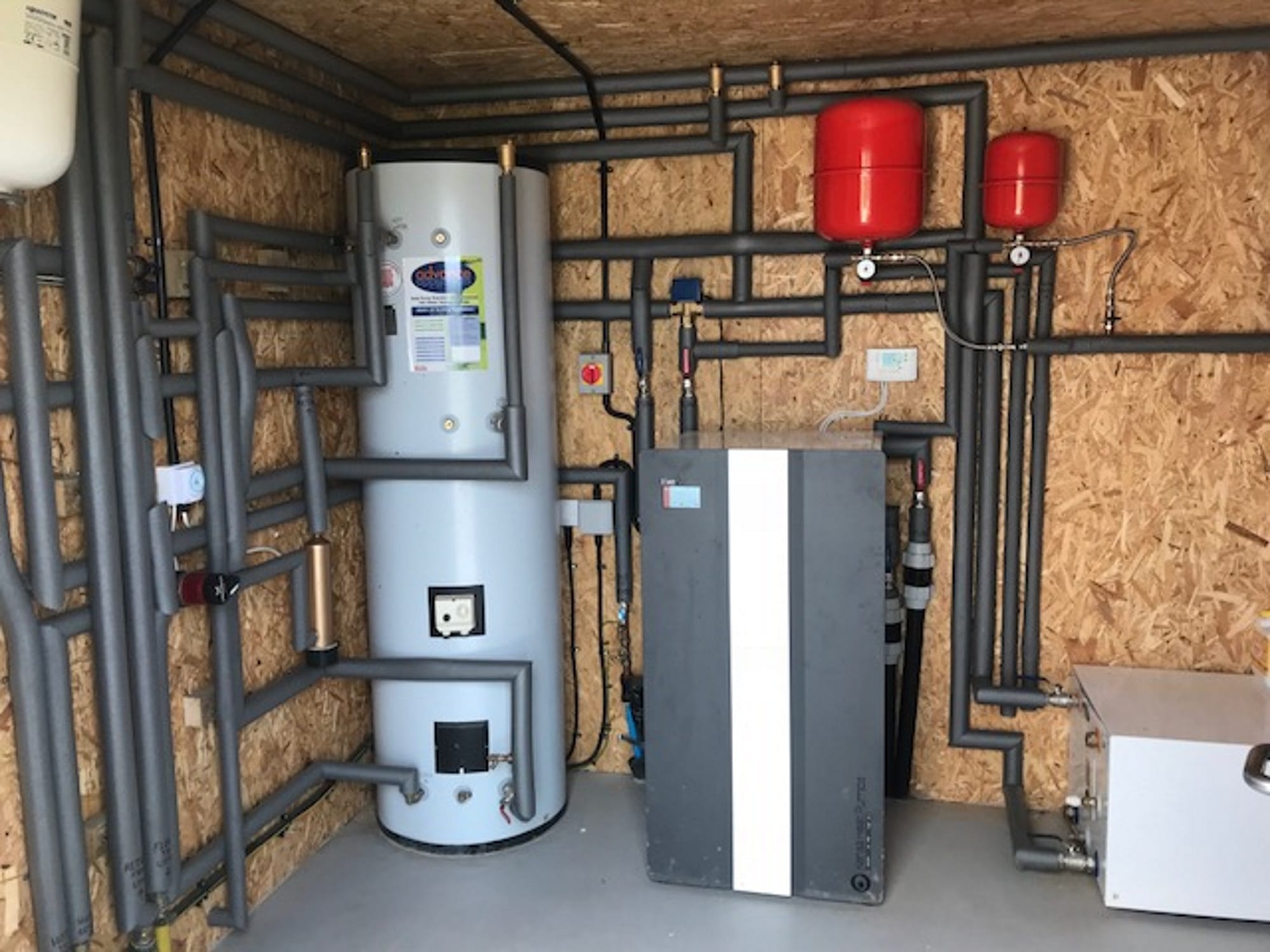 Clifford Place ground source heat pump case study: Evo heat pump in plant room