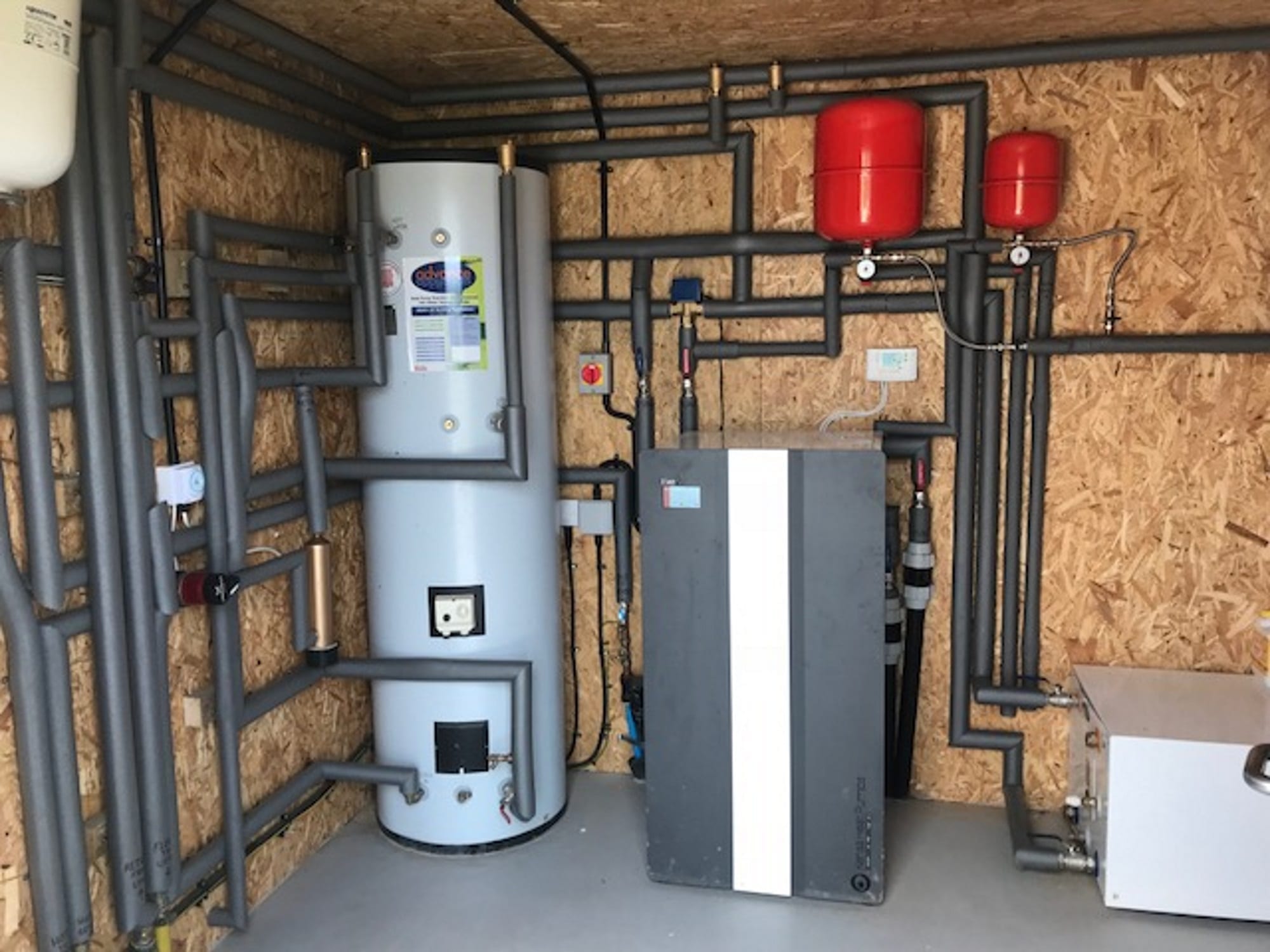 Clifford Place ground source heat pump case study: Evo heat pump in plant room