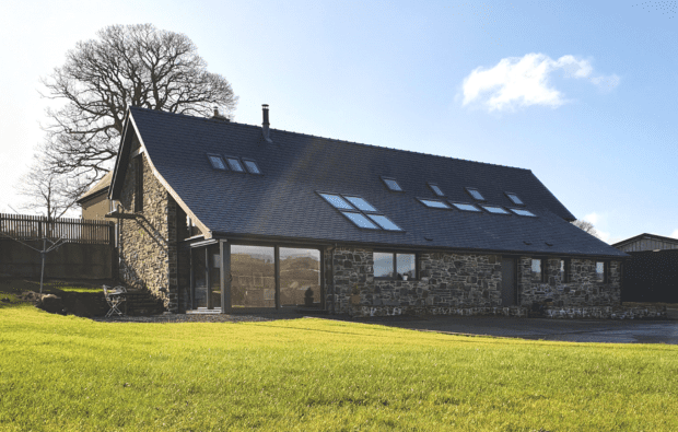 Rhandir exterior ground source heat pump